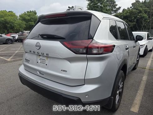 Used 2024 Nissan Rogue S AWD/4WD image 5