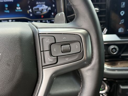 Used 2024 Chevrolet Silverado 1500 LT Trail Boss w/ LT Trail Boss Premium Package AWD/4WD image 18