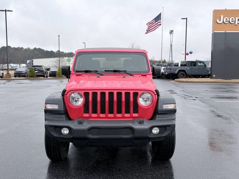 Used 2018 Jeep Wrangler Sport image 2
