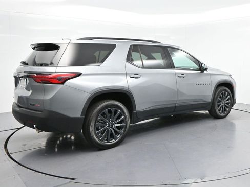 Used 2023 Chevrolet Traverse RS FWD image 6