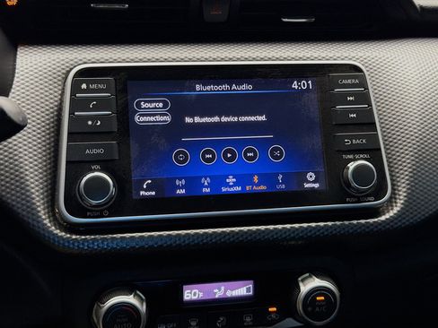 Used 2019 Nissan Kicks SV FWD image 9