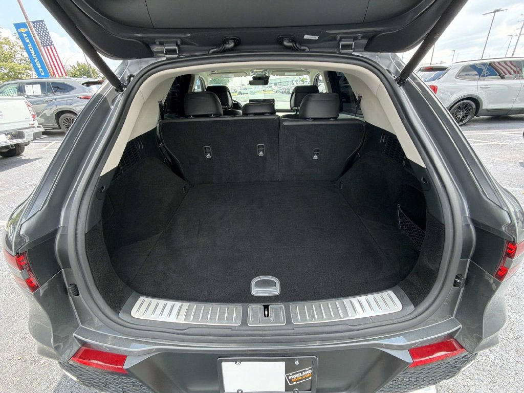 Used 2022 Genesis GV70 2.5T AWD/4WD image 13