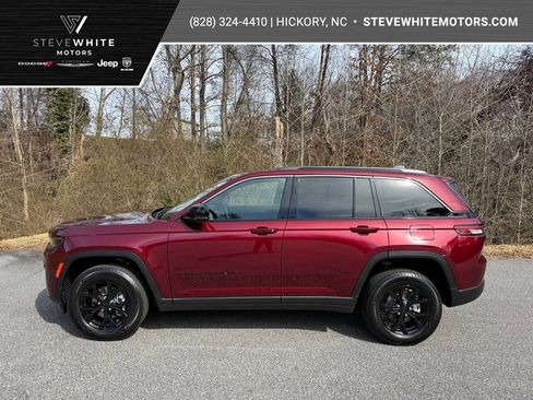 New 2026 Jeep Grand Cherokee Altitude AWD/4WD image 1