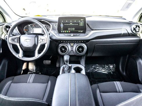 Used 2025 Chevrolet Blazer LT image 29