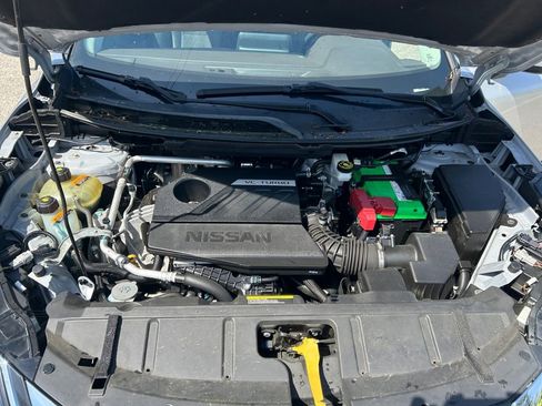 Used 2023 Nissan Rogue SV image 18