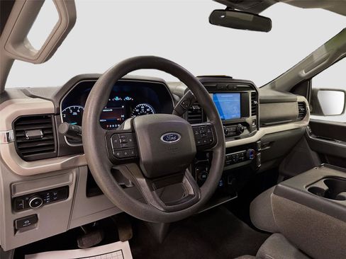 Used 2023 Ford F150 XLT image 9