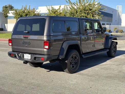 Used 2024 Jeep Gladiator Sport image 4