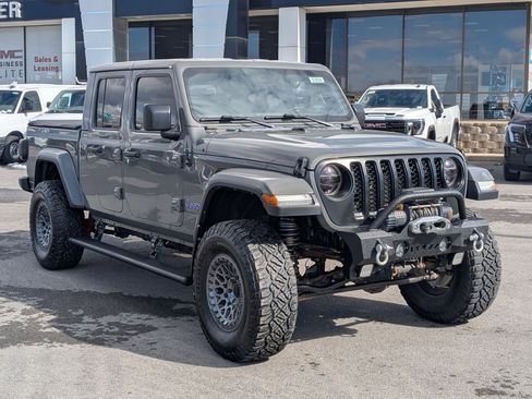 Used 2020 Jeep Gladiator Overland image 8