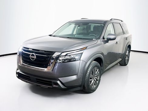 Used 2025 Nissan Pathfinder SV AWD/4WD image 3