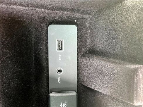Used 2018 Land Rover Discovery Sport HSE AWD/4WD image 35