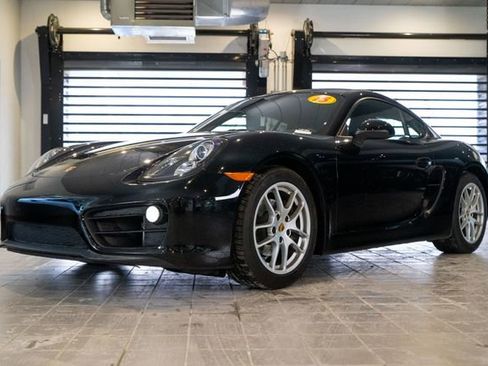 Used 2015 Porsche Cayman image 1