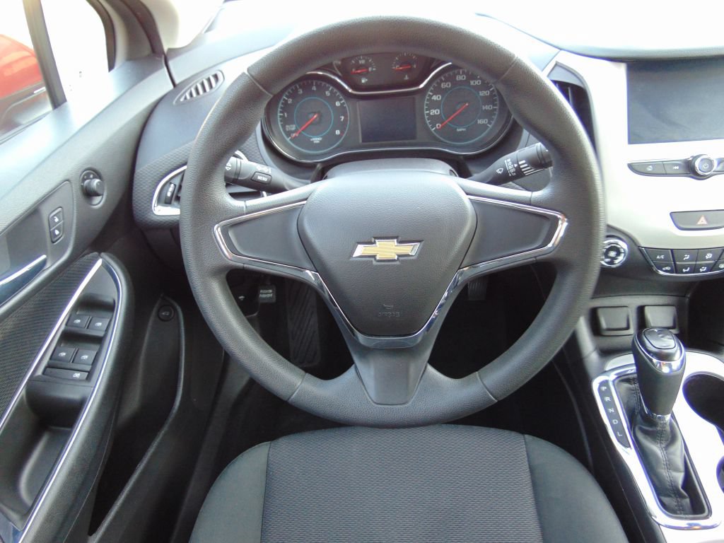 Used 2016 Chevrolet Cruze LS FWD image 18