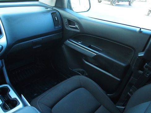 Used 2022 Chevrolet Colorado LT w/ Fleet Safety Package image 14