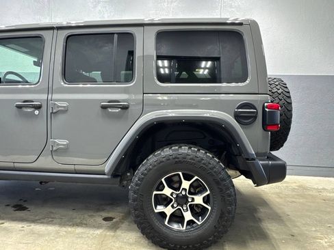 Used 2022 Jeep Wrangler Unlimited Rubicon w/ LED Lighting Group AWD/4WD image 10