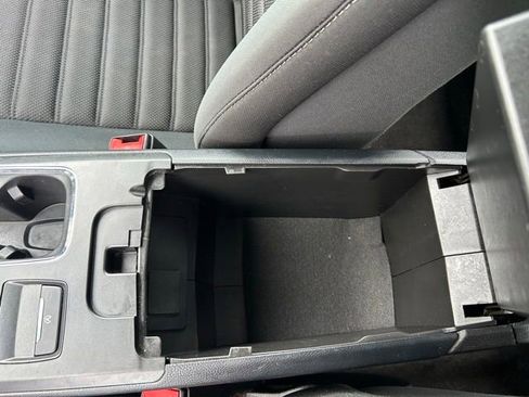 Used 2019 Ford Fusion SE FWD image 29