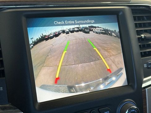 Used 2014 RAM 3500 Laramie RWD image 20