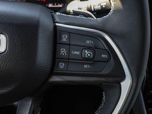 New 2025 Jeep Grand Cherokee L Limited w/ Trailer Tow Package image 27