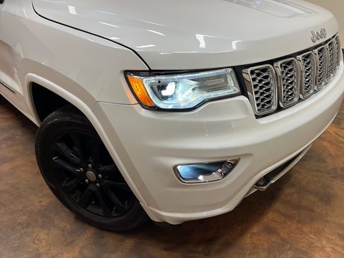 Used 2018 Jeep Grand Cherokee Overland image 46