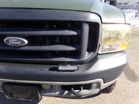 Used 2002 Ford F250 XL image 3