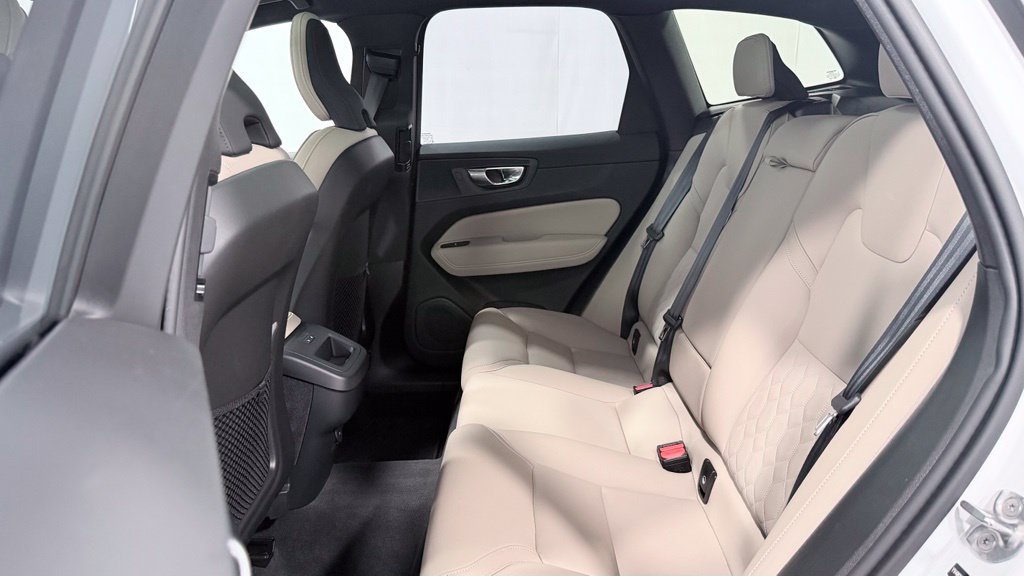 Certified 2026 Volvo XC60 B5 Plus AWD/4WD image 22
