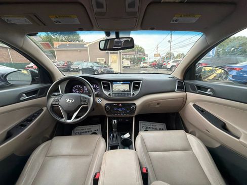 Used 2017 Hyundai Tucson SE Plus AWD/4WD image 24