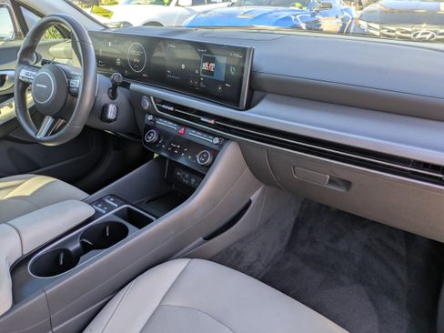 Certified 2024 Hyundai Sonata SEL w/ Convenience Package image 12