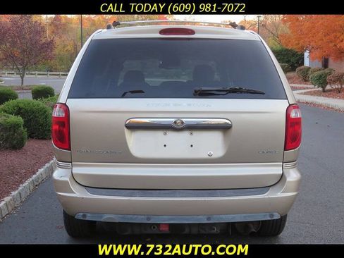 Used 2006 Chrysler Town & Country Limited w/ Trailer Tow Prep Group image 26