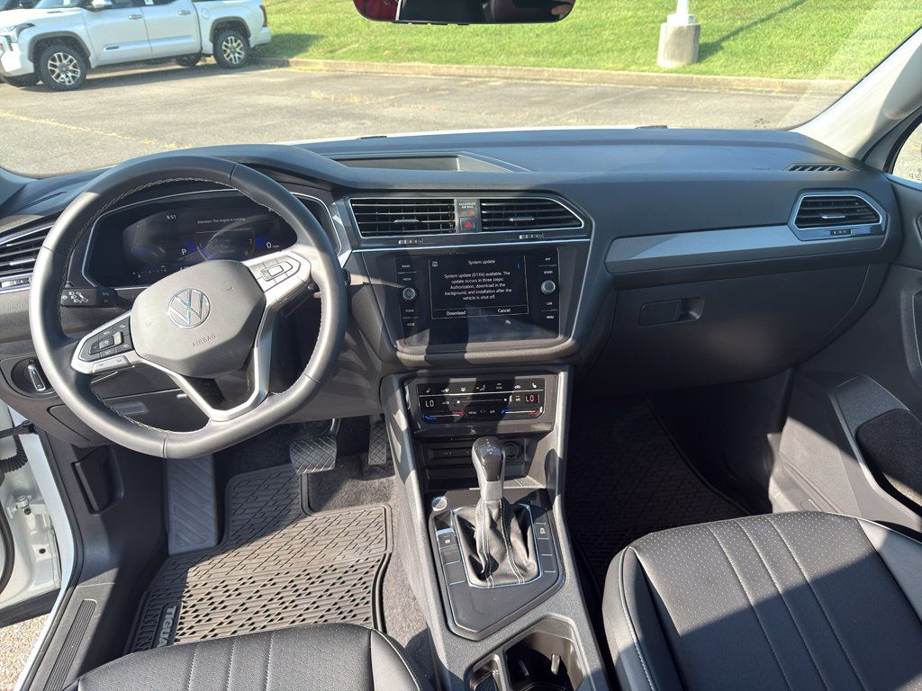 Used 2024 Volkswagen Tiguan SE FWD image 13