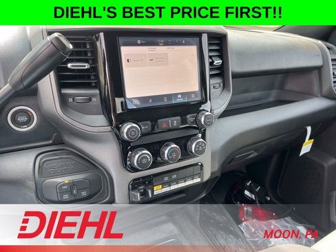 New 2026 RAM 3500 4x4 Crew Cab DRW image 21