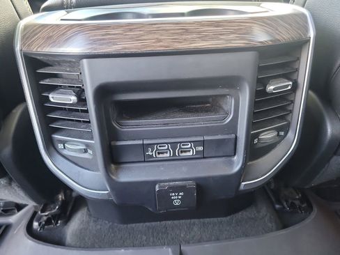 Used 2020 RAM 1500 Laramie RWD image 17
