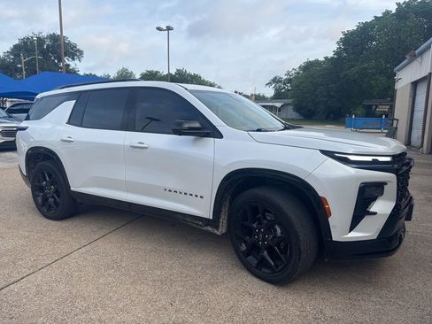 Used 2024 Chevrolet Traverse RS w/ LPO, Floor Liner Package image 3