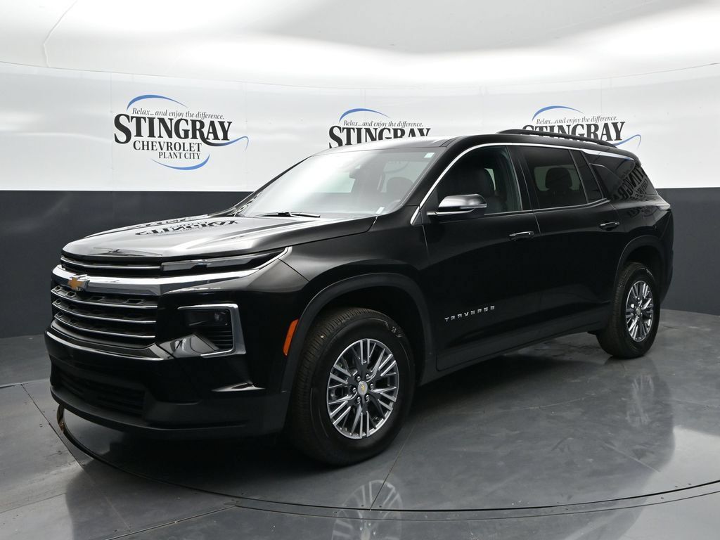 Certified 2026 Chevrolet Traverse LT AWD/4WD image 3