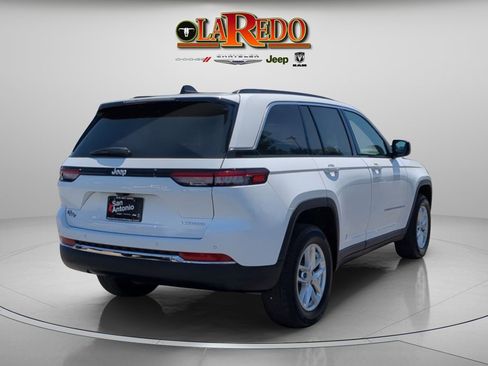 Used 2025 Jeep Grand Cherokee Laredo X w/ Luxury Tech Group I image 7