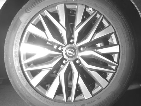 Used 2025 Nissan Altima 2.5 SV image 13