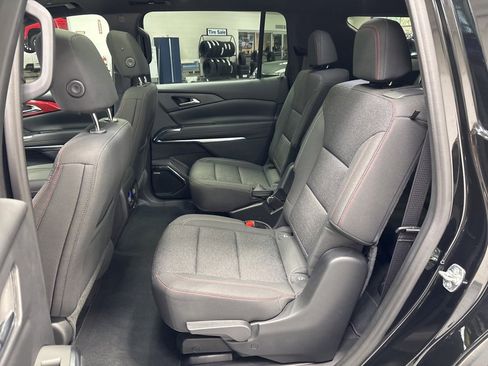 Used 2024 Chevrolet Traverse Z71 w/ Enhanced Driving Package image 35