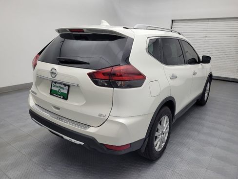 Used 2018 Nissan Rogue SV image 9