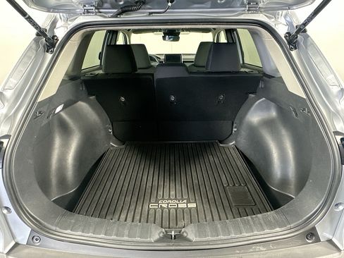 Used 2024 Toyota Corolla Cross LE FWD image 27