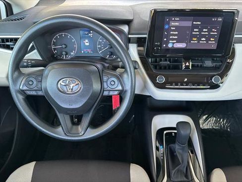 Certified 2025 Toyota Corolla LE image 18