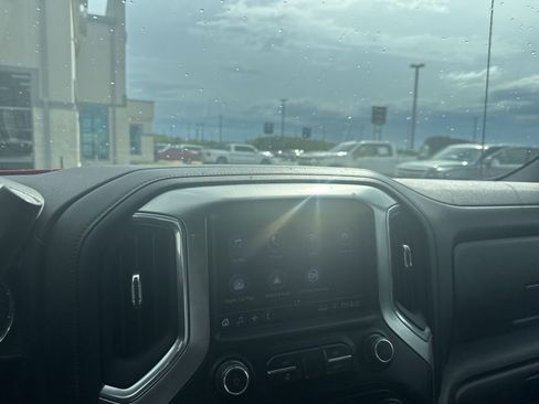 Used 2020 Chevrolet Silverado 1500 LT RWD image 16