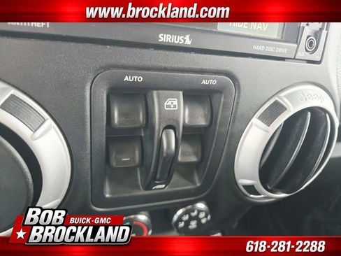 Used 2015 Jeep Wrangler Unlimited Sahara AWD/4WD image 33