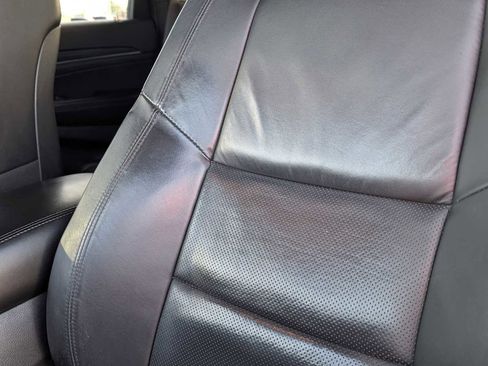 Used 2019 Jeep Grand Cherokee Limited w/ Luxury Group II image 26