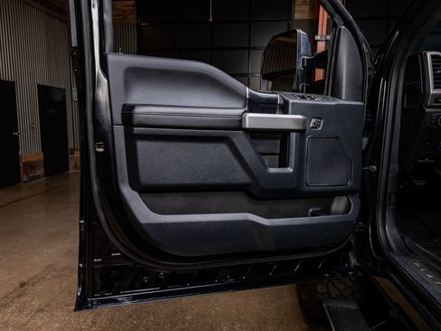 Used 2022 Ford F250 Platinum image 36