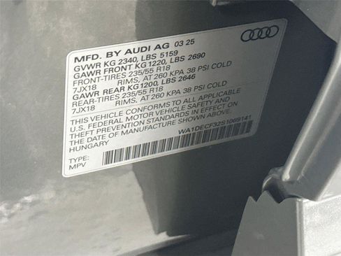 Certified 2025 Audi Q3 2.0T Premium w/ Convenience Package AWD/4WD image 32