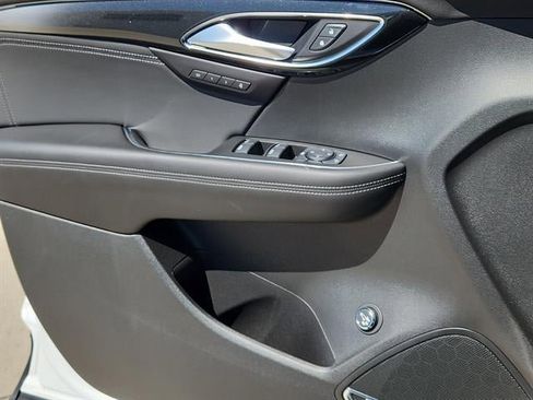 Used 2025 Buick Envision Preferred AWD/4WD image 7
