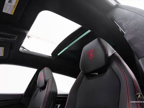 Used 2024 Lamborghini Urus S image 35