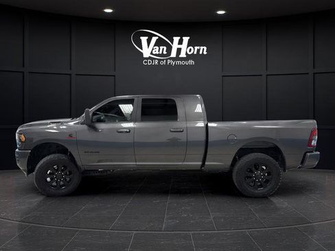 Used 2022 RAM 2500 Big Horn w/ Night Edition AWD/4WD image 4