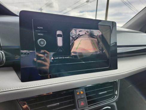 New 2025 Volkswagen Taos S image 9