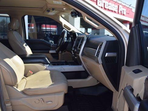 Used 2017 Ford F250 Lariat w/ Lariat Ultimate Package image 11