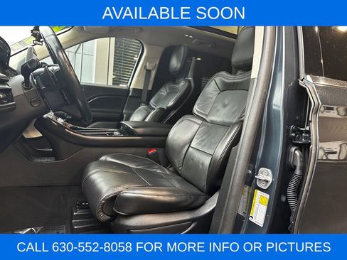 Used 2023 Lincoln Aviator Reserve w/ Equipment Group 201A image 5
