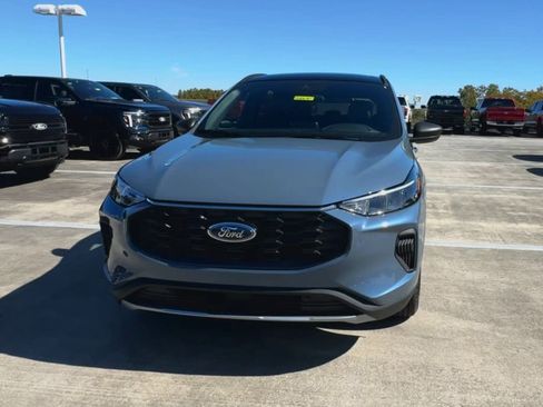 New 2026 Ford Escape ST-Line FWD image 10